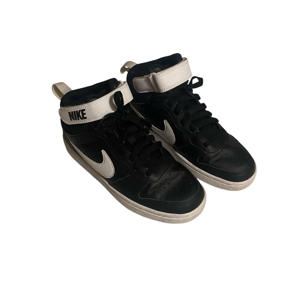 Nike Boy's Grade School Court Borough Mid 2 Black White Sneakers GS Sz 4.5